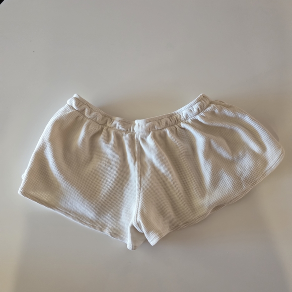 Brandy Melville OS Waffle Cream Athletic Shorts Summer Beach Vibes - Picture 3 of 10